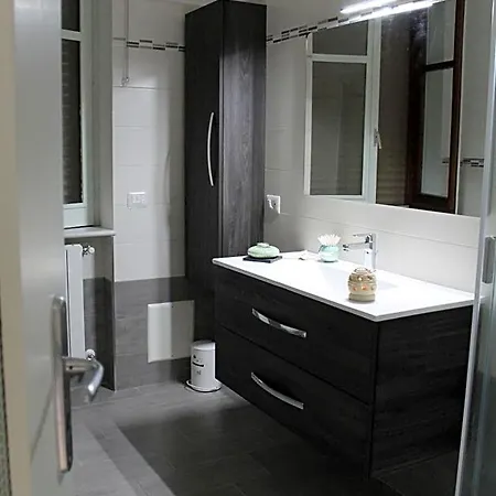 Dafne Bed & Breakfast 3*